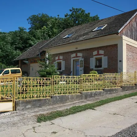 Zavod Komló